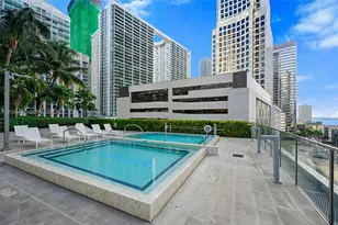 68 SE 6th St, Miami, FL 33131 - Photo 15
