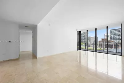 68 SE 6th St #910, Miami, FL 33131 - Photo 3