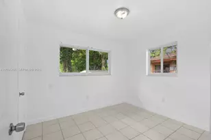 1460 NW 52nd St, Miami, FL 33142 - Photo 15