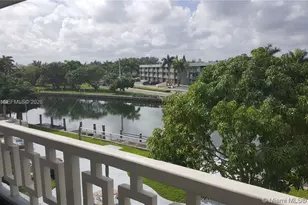 467 Golden Isles Dr, Hallandale Beach, FL 33009 - Photo 1