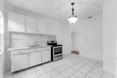 5629 SW 7th St, Miami, FL 33134 - Photo 5