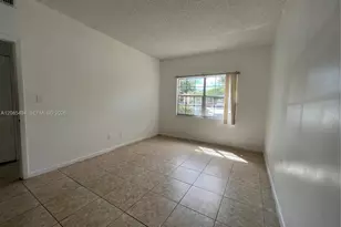 661 Cypress Lake Blvd, Deerfield Beach, FL 33064 - Photo 5