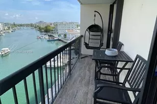 8100 Byron Ave, Miami Beach, FL 33141 - Photo 23