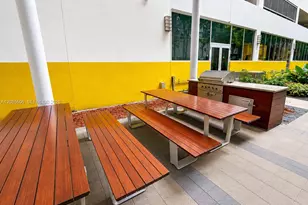 104 SW 9th St, Miami, FL 33130 - Photo 15