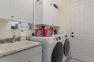 2660 NW 84th Way, Cooper City, FL 33024 - Photo 37