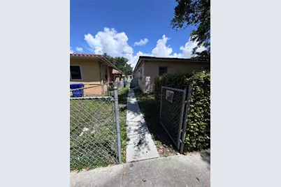 2652 SW 23rd Ave #back, Miami, FL 33133 - Photo 9