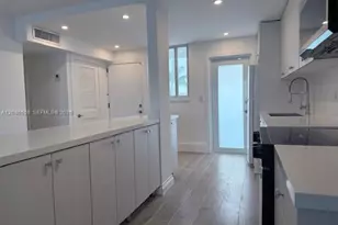 3000 Marcos Dr, Aventura, FL 33160 - Photo 7