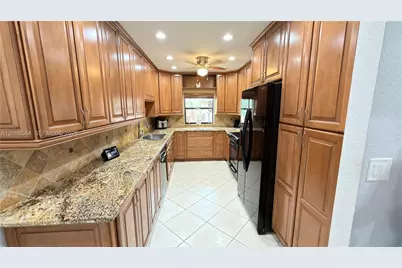 400 NW 127th Ave #16, Plantation, FL 33325 - Photo 3