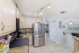4258 NW 1st Dr, Deerfield Beach, FL 33442 - Photo 15