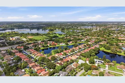 4258 NW 1st Dr, Deerfield Beach, FL 33442 - Photo 33