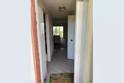 8021 N Sunrise Lakes Dr #310, Sunrise, FL 33322 - Photo 9