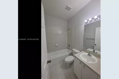 807 N Santa Catalina Cir, North Lauderdale, FL 33068 - Photo 23