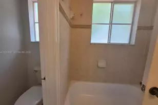807 N Santa Catalina Cir, North Lauderdale, FL 33068 - Photo 27