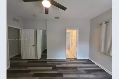 807 N Santa Catalina Cir, North Lauderdale, FL 33068 - Photo 29