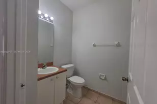 807 N Santa Catalina Cir, North Lauderdale, FL 33068 - Photo 17