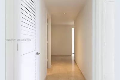 68 SE 6th St #2404, Miami, FL 33131 - Photo 9