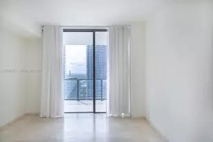 68 SE 6th St, Miami, FL 33131 - Photo 5