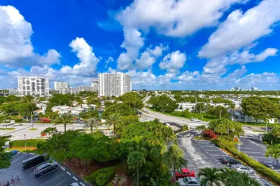 600 Parkview Dr #829, Hallandale Beach, FL 33009 - Photo 23