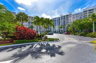 600 Parkview Dr, Hallandale Beach, FL 33009 - Photo 39