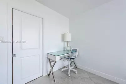 600 Parkview Dr #829, Hallandale Beach, FL 33009 - Photo 17