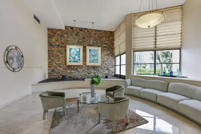600 Parkview Dr #829, Hallandale Beach, FL 33009 - Photo 27