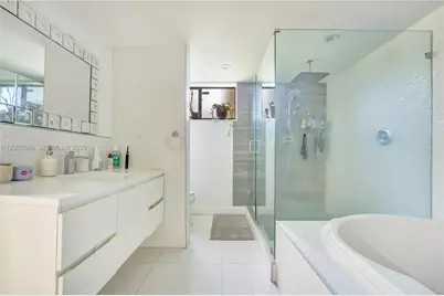 601 Ives Dairy Rd #105-8, Miami, FL 33179 - Photo 13