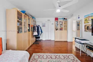 1000 Parkview Dr, Hallandale Beach, FL 33009 - Photo 21