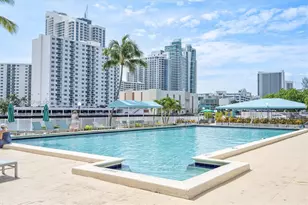 1000 Parkview Dr, Hallandale Beach, FL 33009 - Photo 23