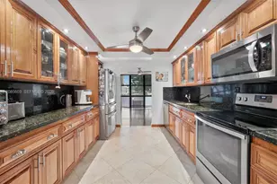 1000 Parkview Dr, Hallandale Beach, FL 33009 - Photo 7