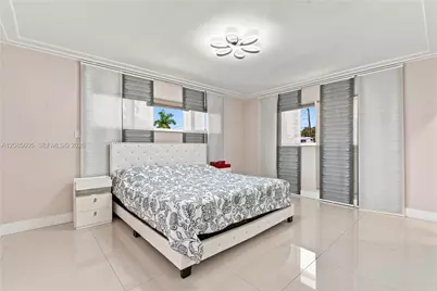 2161 NE 171st St, North Miami Beach, FL 33162 - Photo 23