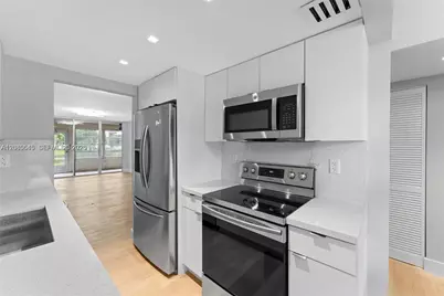 3141 NW 47th Ter #121, Lauderdale Lakes, FL 33319 - Photo 3