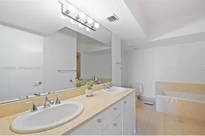 20000 E Country Club Dr #314, Aventura, FL 33180 - Photo 17
