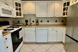 8650 SW 67th Ave, Pinecrest, FL 33156 - Photo 13