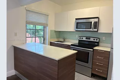689 NE 92nd St #11G, Miami Shores, FL 33138 - Photo 5