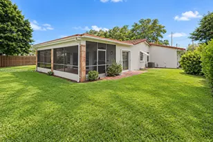 14961 Egan Ln, Miami Lakes, FL 33014 - Photo 7