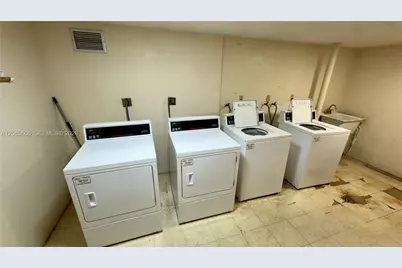 1351 NE Miami Gardens Dr #422E, Miami, FL 33179 - Photo 27