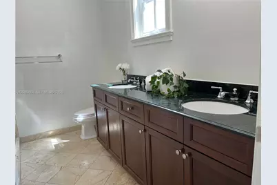 570 Loretto Ave #10, Coral Gables, FL 33146 - Photo 11
