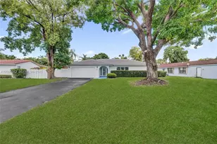 10601 NW 43rd Ct, Coral Springs, FL 33065 - Photo 5