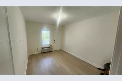 847 81st St #5, Miami Beach, FL 33141 - Photo 7