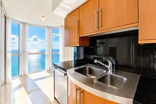 6365 Collins Ave, Miami Beach, FL 33141 - Photo 17