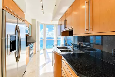 6365 Collins Ave #3403, Miami Beach, FL 33141 - Photo 5