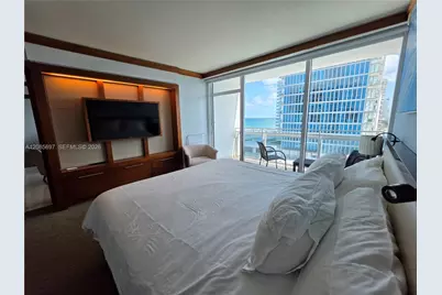 6801 Collins Ave #1014 Legal 1004 Door, Miami Beach, FL 33141 - Photo 11