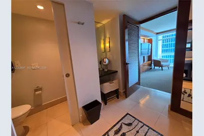 6801 Collins Ave #1014 Legal 1004 Door, Miami Beach, FL 33141 - Photo 15