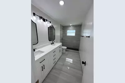 15710 SW 304th St, Homestead, FL 33033 - Photo 3