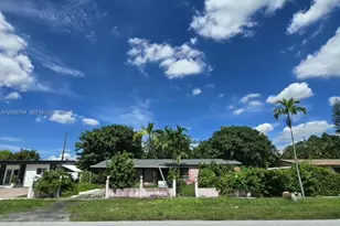 9371 SW 32nd St, Miami, FL 33165 - Photo 1