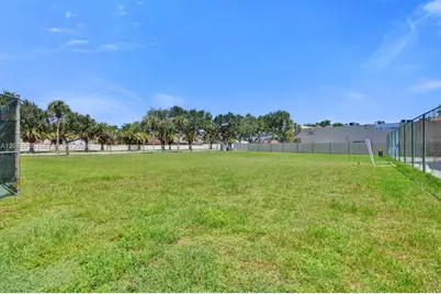 8946 SW 150th Ct Cir E, Miami, FL 33196 - Photo 31