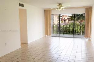 506 NW 87th Ave, Miami, FL 33172 - Photo 7