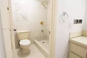506 NW 87th Ave, Miami, FL 33172 - Photo 13