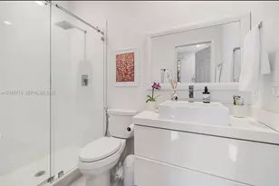 1604 Victoria Pointe Ln, Weston, FL 33327 - Photo 33