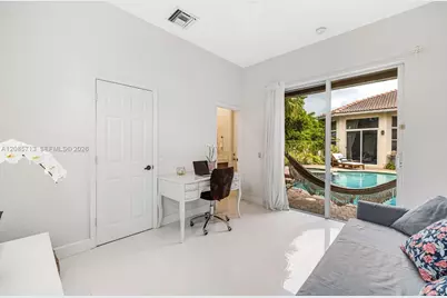 1604 Victoria Pointe Ln, Weston, FL 33327 - Photo 35